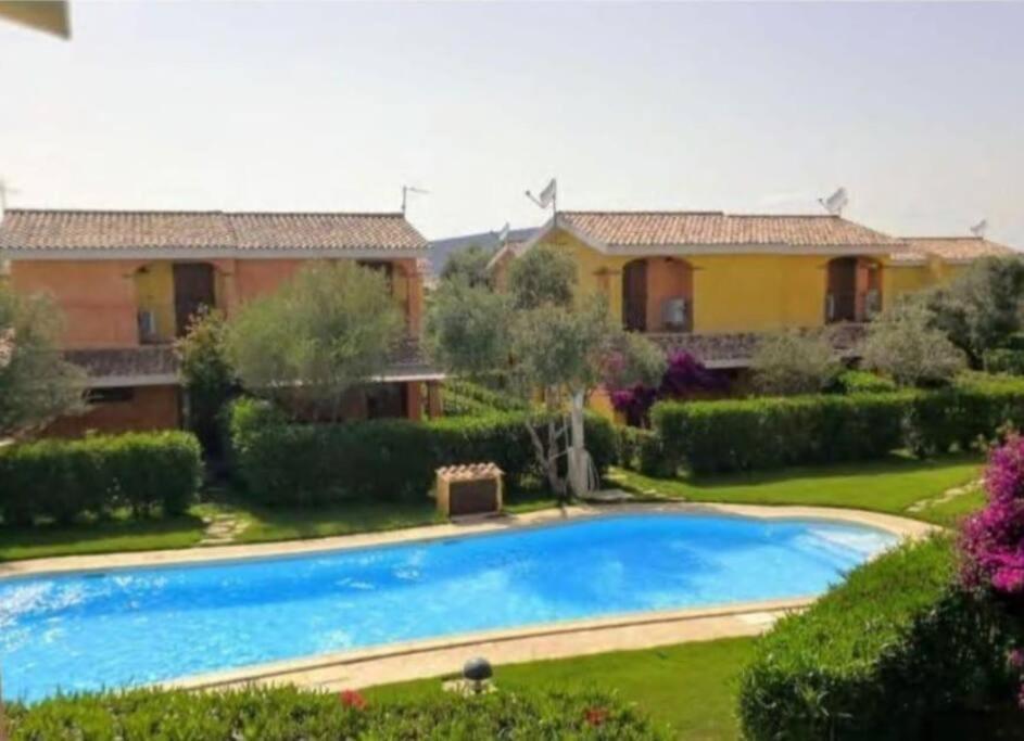 Villa Juniperus Porto Pino SantʼAnna Arresi Exterior foto