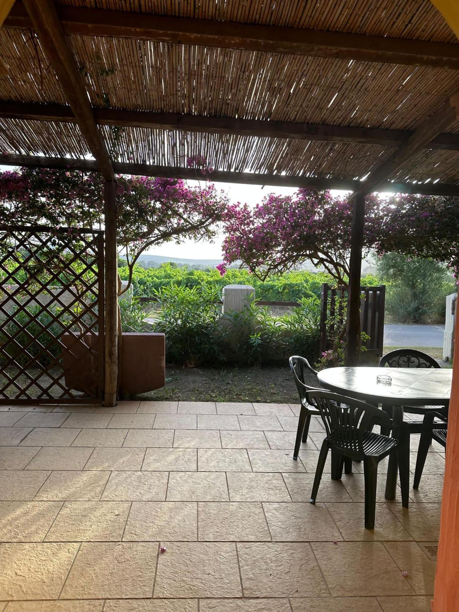 Villa Juniperus Porto Pino SantʼAnna Arresi Exterior foto
